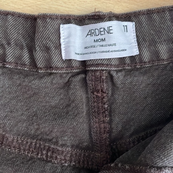 🤎 Brown high rise, mom shorts - Picture 3 of 4